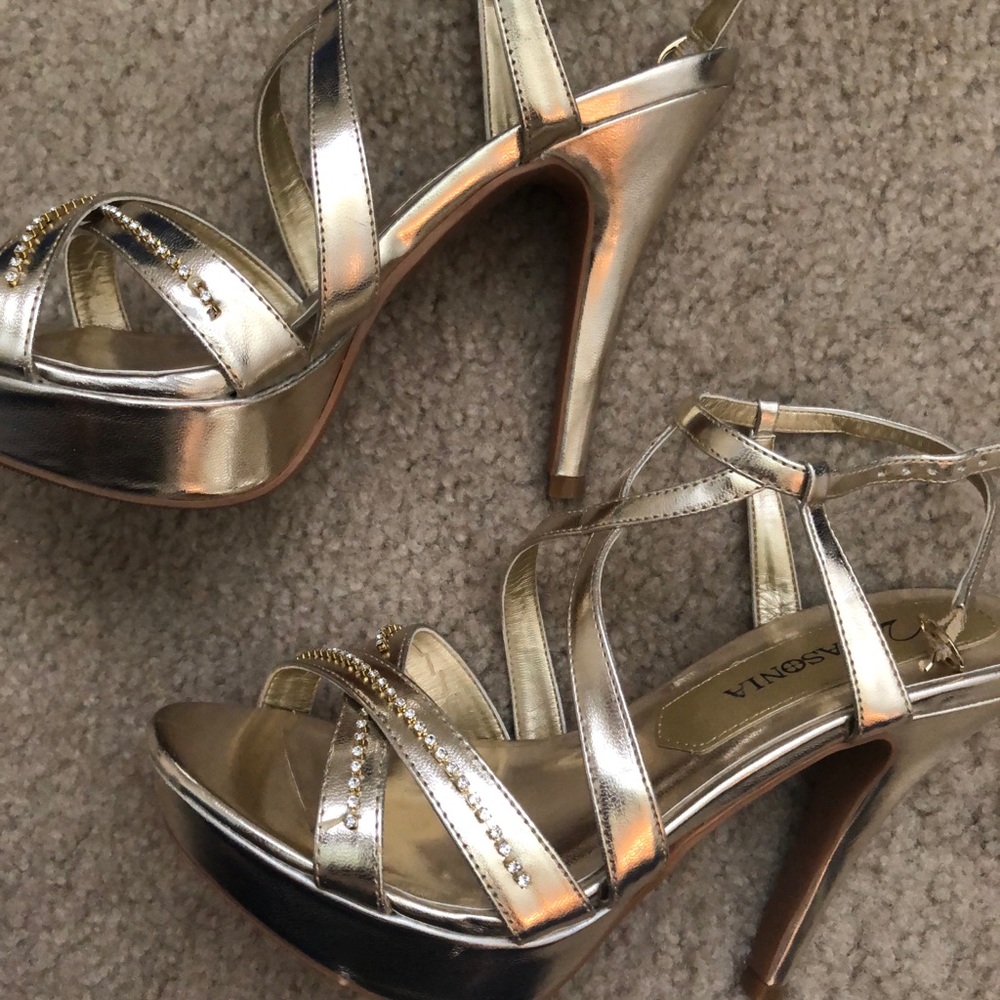 Women’s pumps